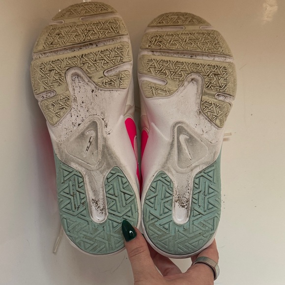 Nike Cream and Pink Sneakers - Picture 3 of 6